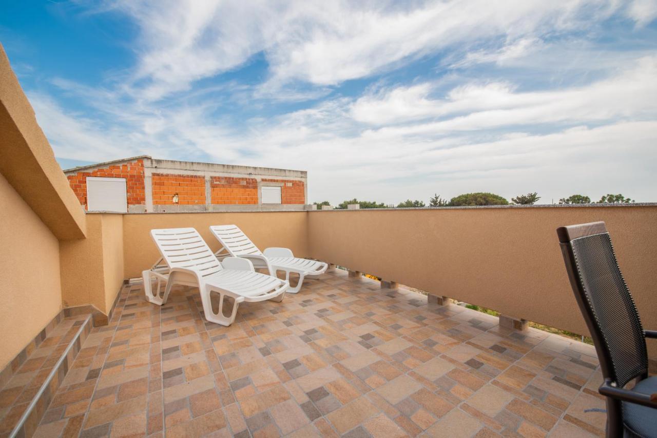Apartman Eva Vrsi Exterior foto