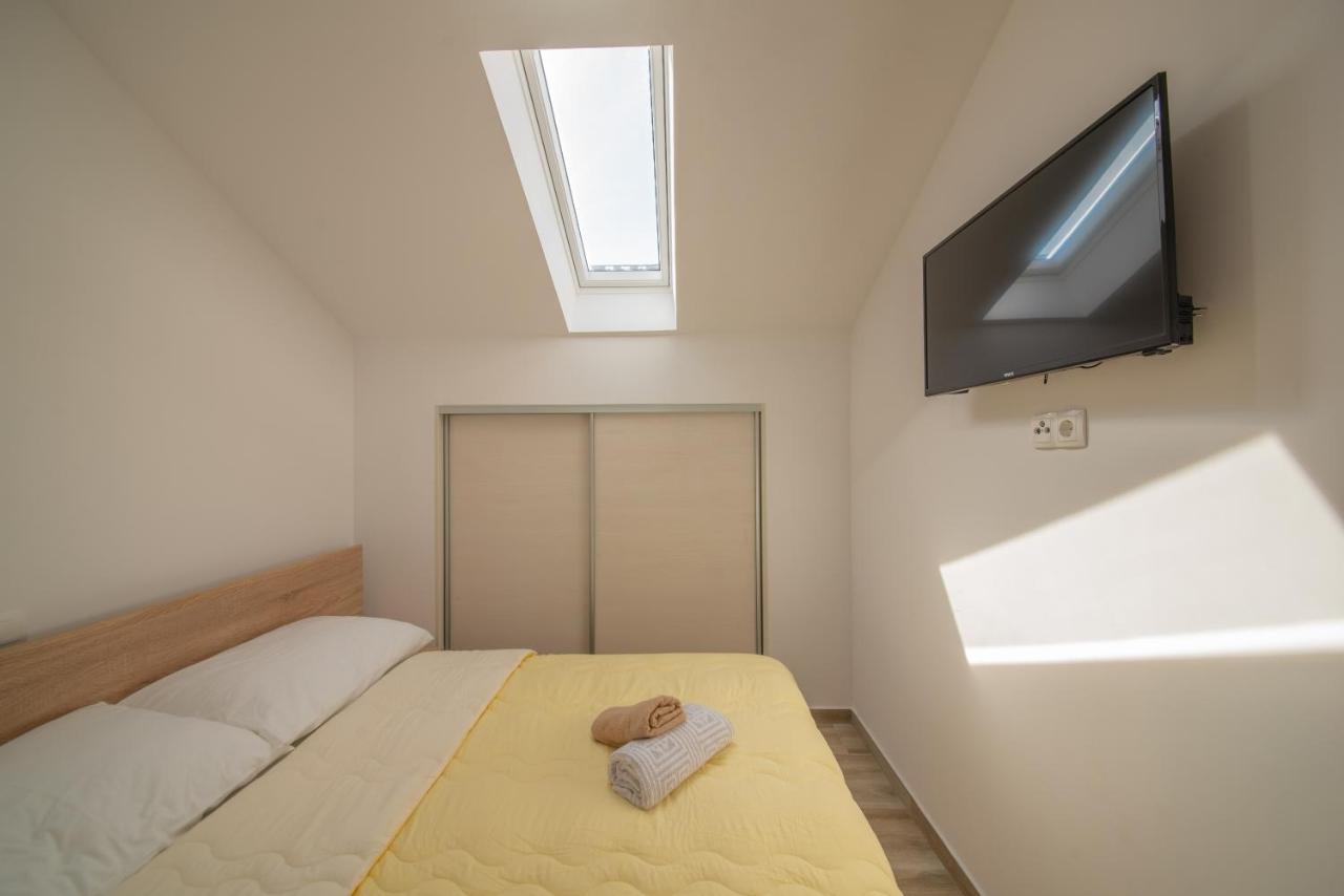Apartman Eva Vrsi Exterior foto