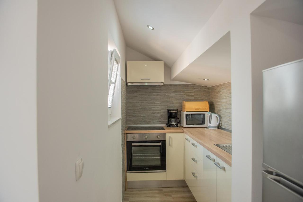Apartman Eva Vrsi Exterior foto