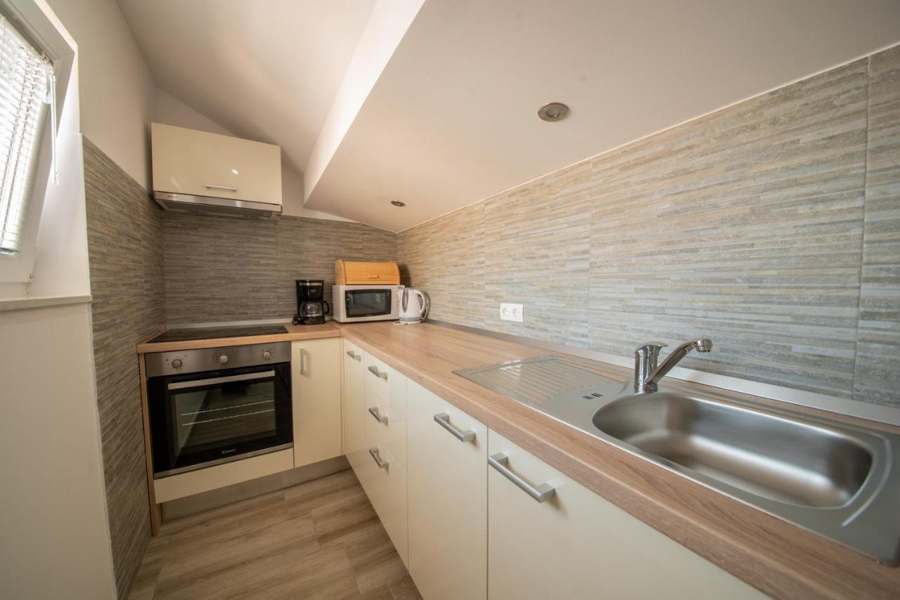 Apartman Eva Vrsi Exterior foto