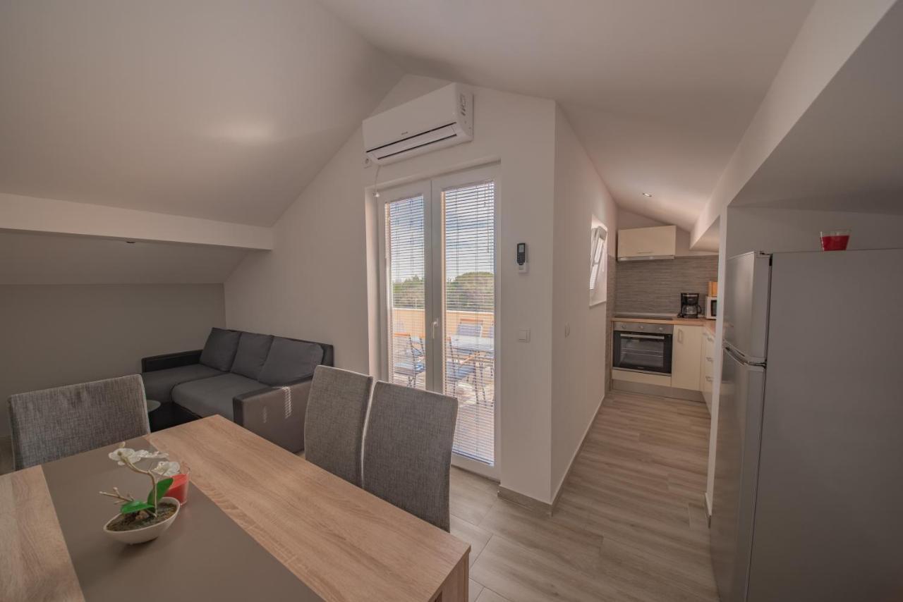 Apartman Eva Vrsi Exterior foto